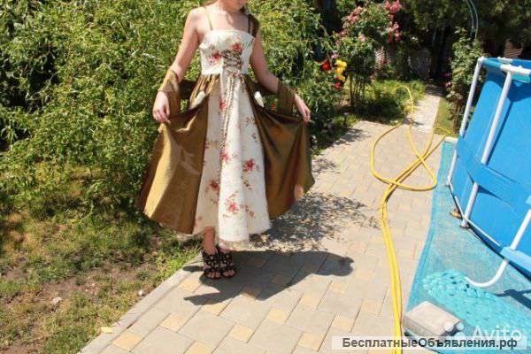 Платье нарядное