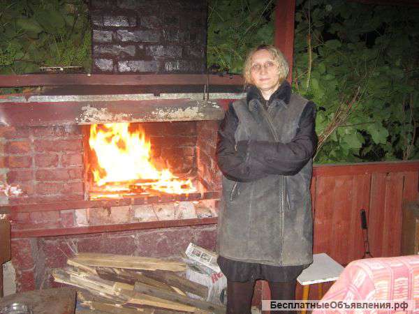Дом 2 этажа с участком