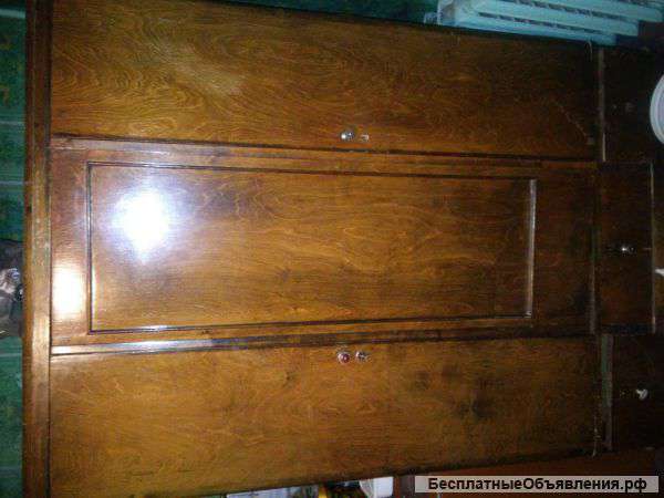 Два шкафа, отличных, вместительных