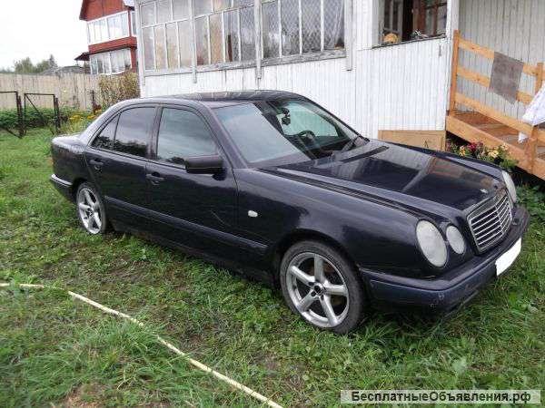 Mercedes-Benz E-klasse II (W210, S210) Седан 240 2.4 AT (170 л.с.)