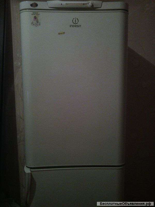 Холодильник INDESIT