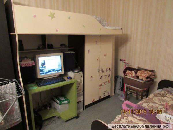 Детская двухэтажная кровать