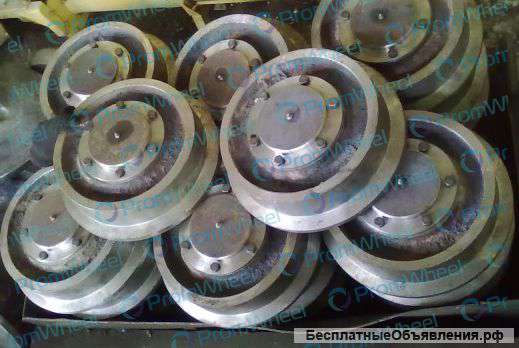 Колесо с ребордой и осью