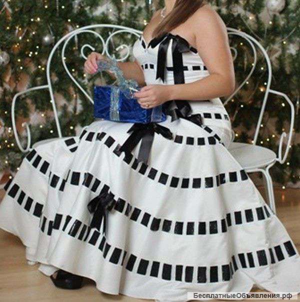 Платье фирменное TERANI