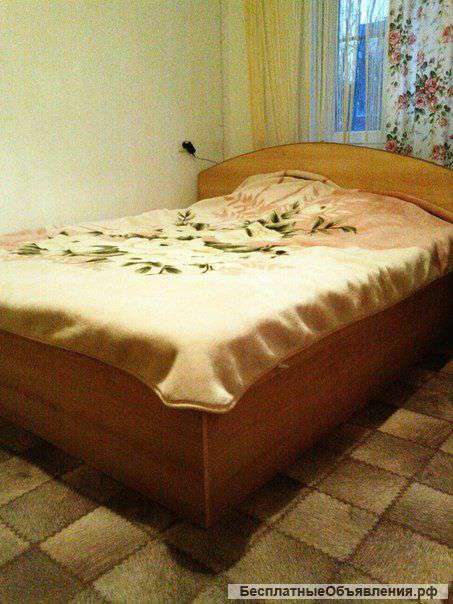 Кровать