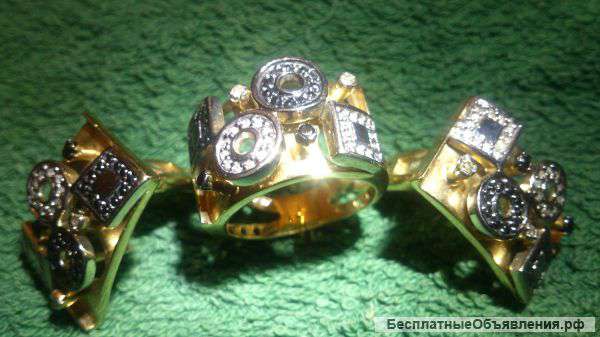 Комплект из золота с бриллиантами