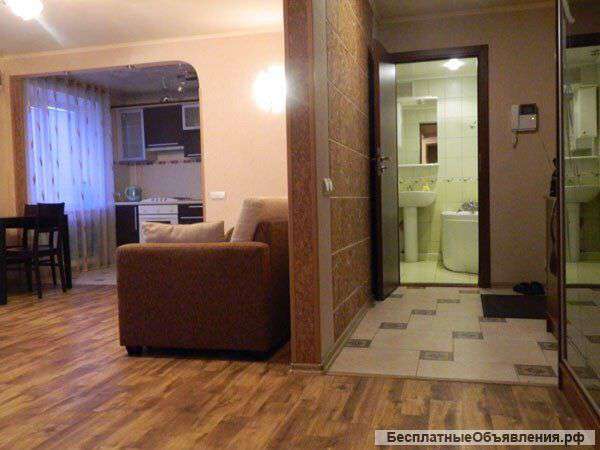 Сдам студию, Братьев Кашириных 102 4/10 эт