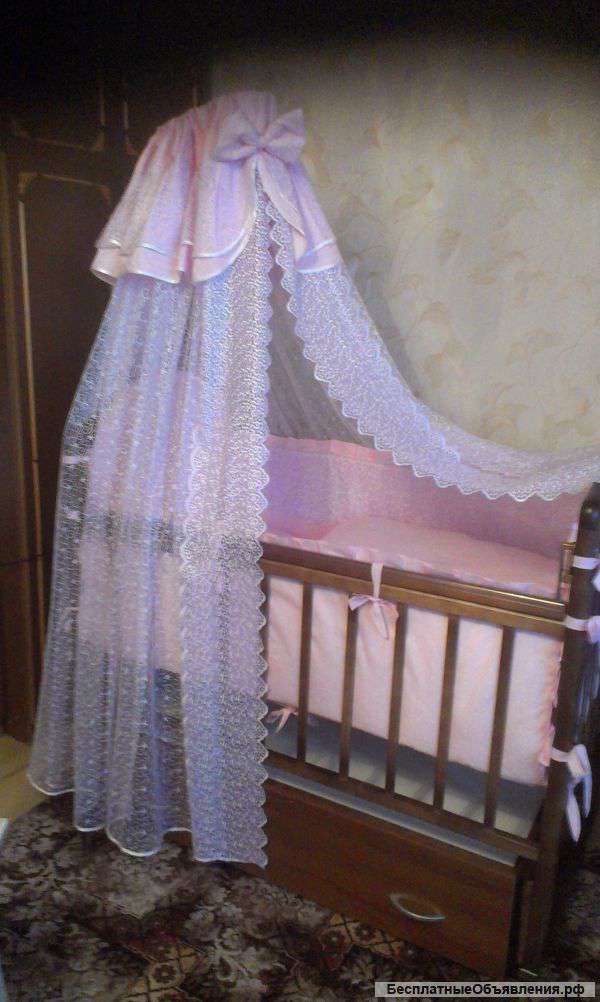 Детская кроватка