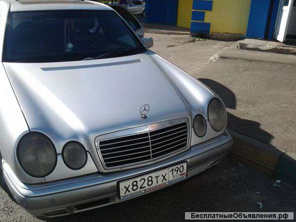 Мерседес бенц 210 D 1998 год
