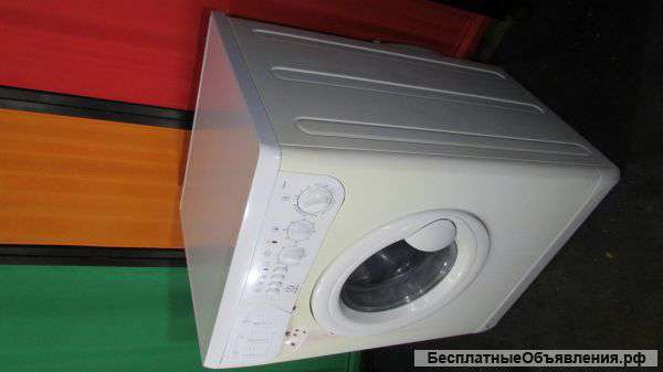 Стиральную машинку Indesit Wd 84 t