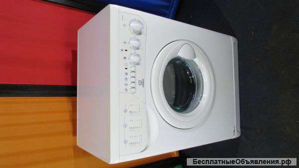 Стиральную машинку Indesit WS 105