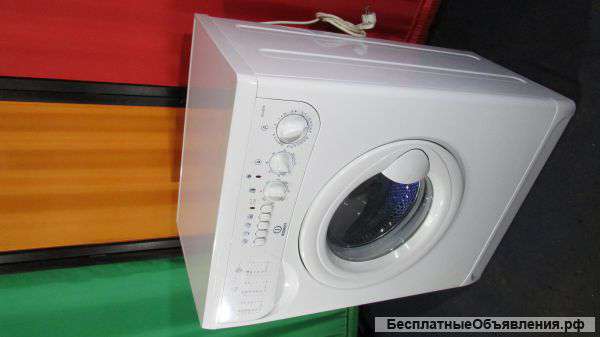 Стиральную машинку Indesit WS 105 TX