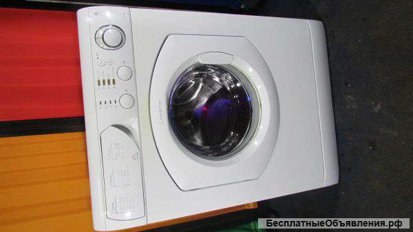 Стиральную машинку Ariston AVSL 88