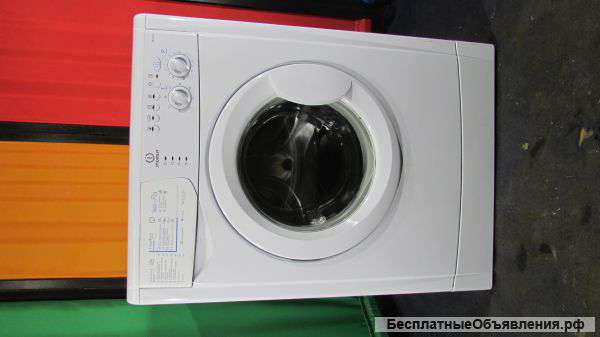 Стиральную машинку Indesit WISL 102