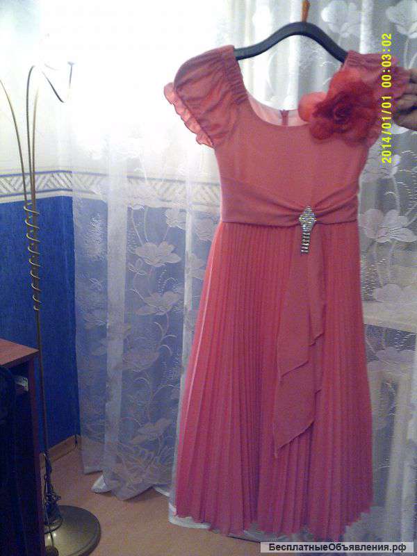 Нарядное платье