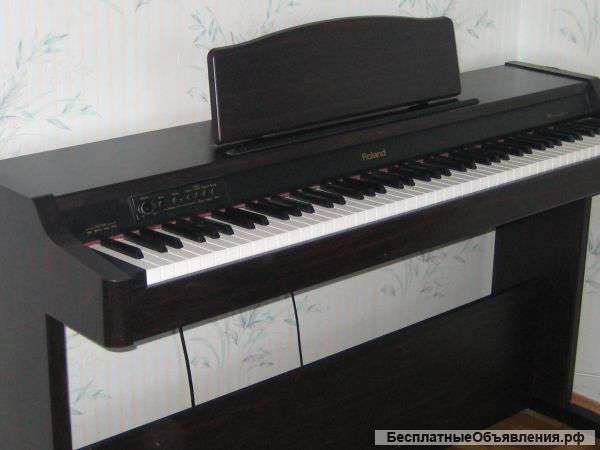 Электро пианино Roland