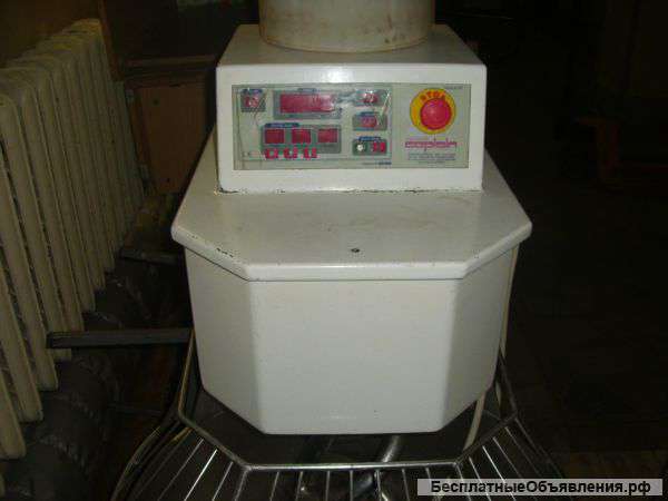 Тестомесильная машина, тестоделитель Б/У Франция
