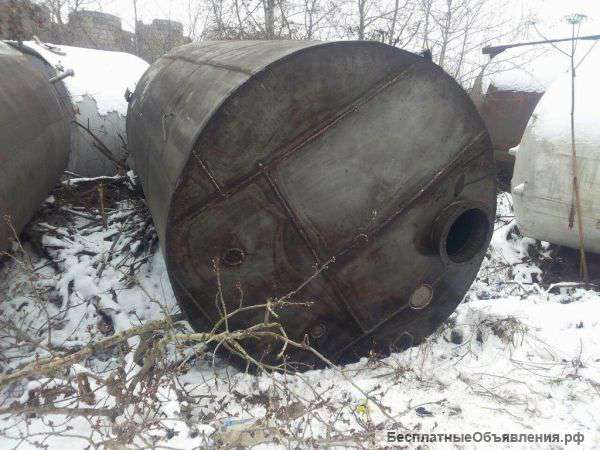 Ёмкости нержавеющие,объем -16,5 куб.м., вертикальные