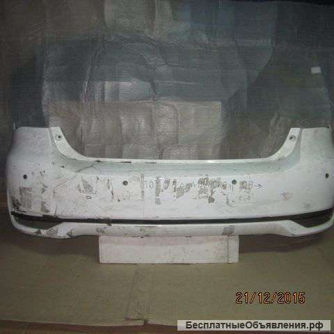 Бампер зад. Toyota Avensis