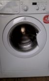 Стиральную машину indesit