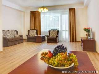 2-х комнатная квартира в Ялте площадью 99м2 с гостинной, спальней и двумя балконами