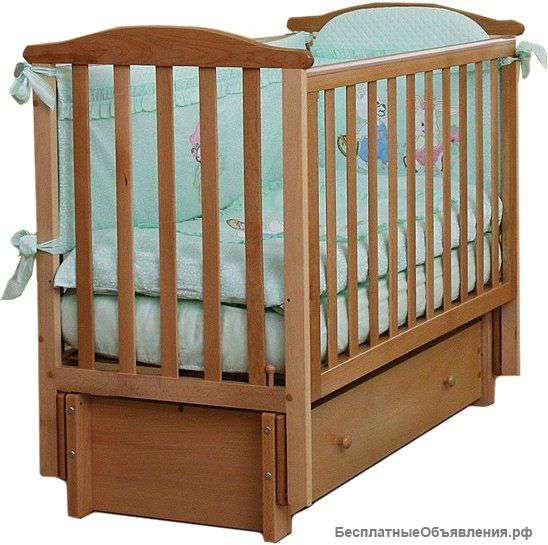 Детская кровать с маятником