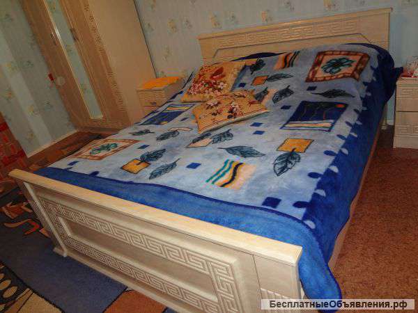 Спальный гарнитур
