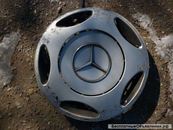 Колпак на Mercedes-Benz R15