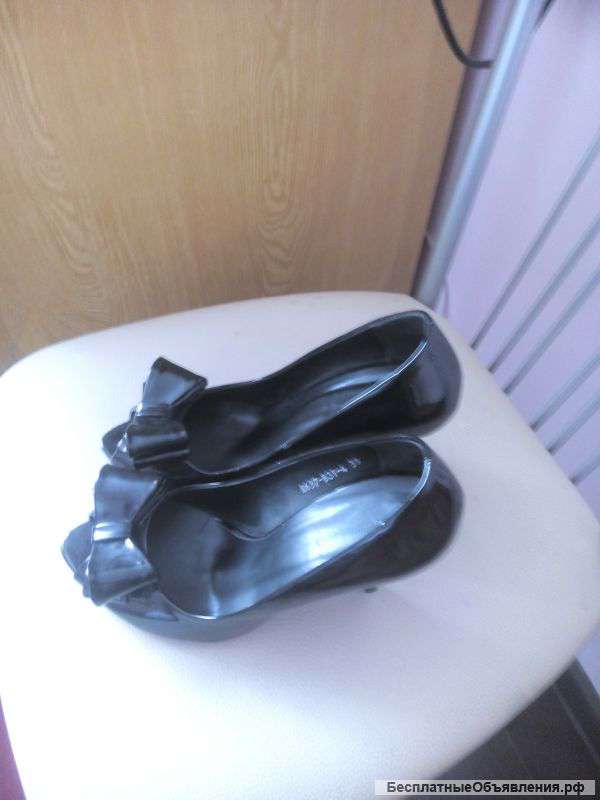 Туфли лакированные