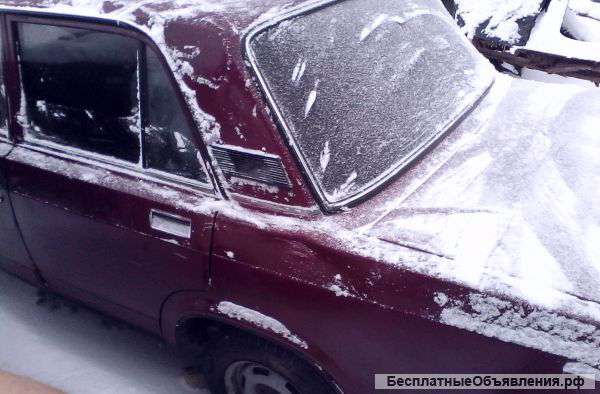 ВАЗ 2107 бордового цвета