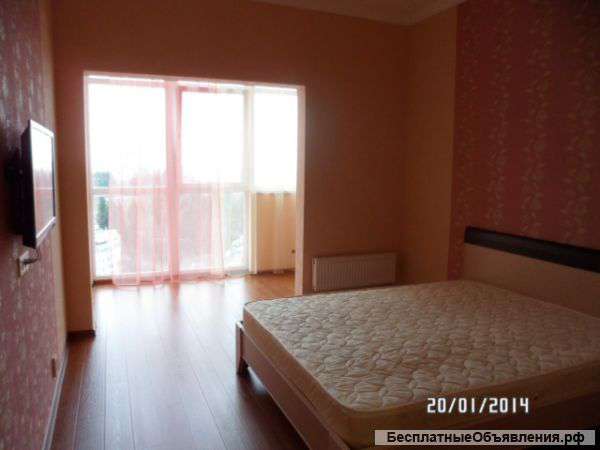 Сдам новую квартиру в центре