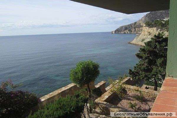 Недвижимость в Испании, Квартира на первой линии море в Кальпе, Коста Бланка, Испания