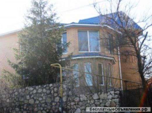 Современный дом в живописном месте Крыма