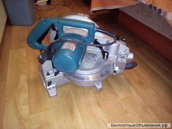 Пила торцевая Makita LS1040
