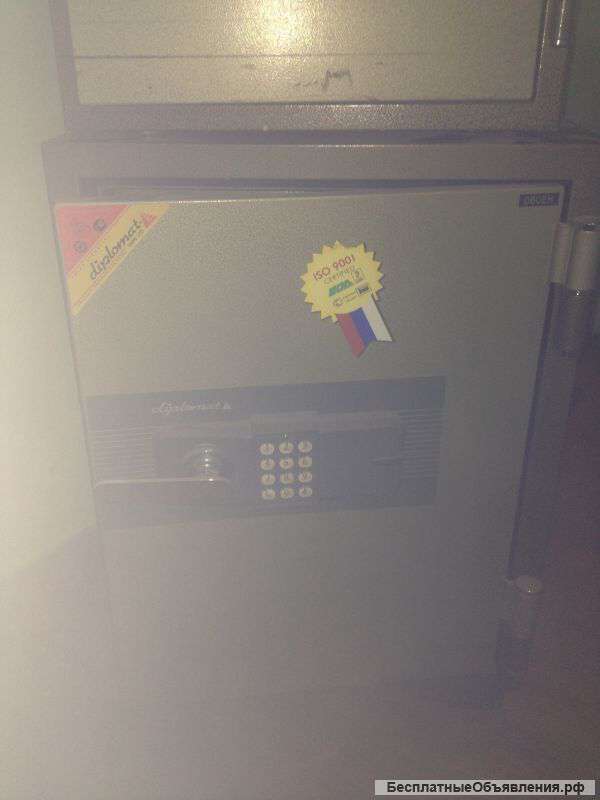 Сейф Diplomat 060EH