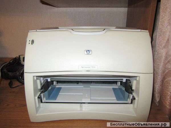 Принтер hp LaserJet 1300 в хор. состоянии