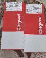 Legrand Mosaic Розетка 2К+ 3 винт. зажим, 2М