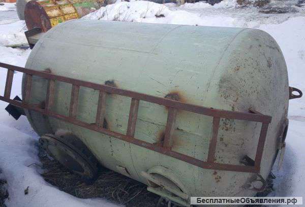Емкость стальная, объем 3,5 куб.м., вертикального исполнения.