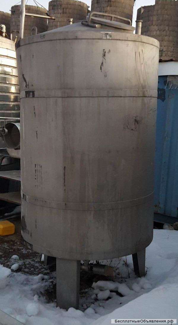 Ёмкость нержавеющая,объем — 2,4 кубм.м., рубашка, термос, мешалка