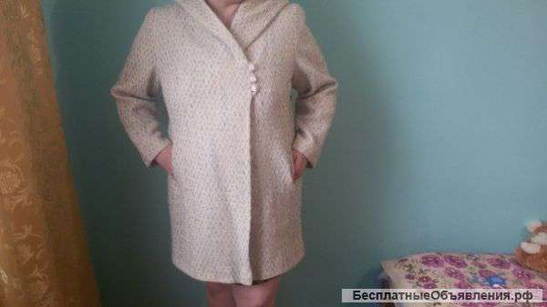 Пальто женское в отличном состоянии