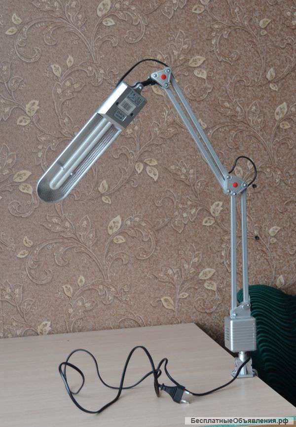 Настольная лампа