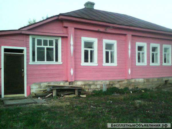 Дом на берегу реки