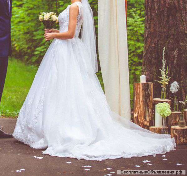 Свадебное платье