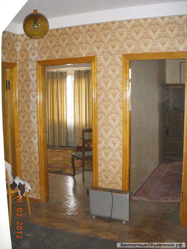3-к. квартиру 86кв.м в г.Пицунда.