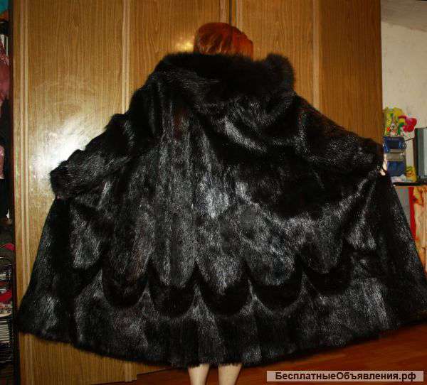 Роскошная шуба из нутрии с песцом 44-48
