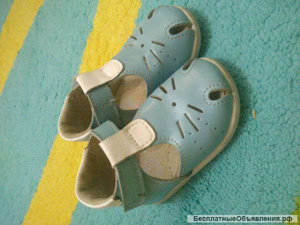 Сандалики на первые шаги