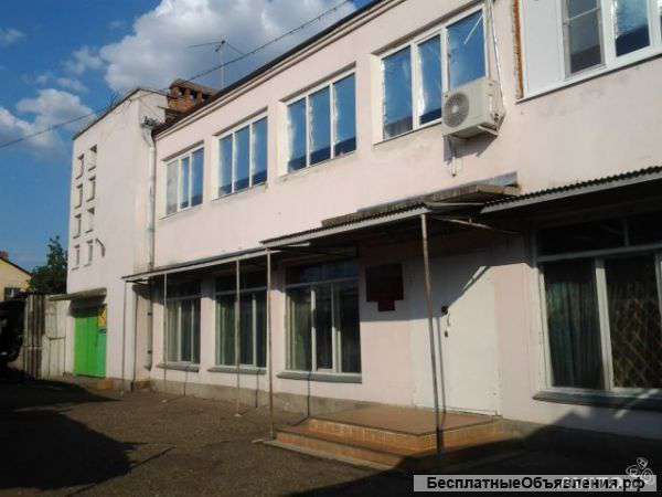 Здание на центральном рынке пгт Энема 7 км от Краснодара