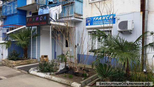 2-х ком. кв. 84 м2 в Туапсе, под магазин