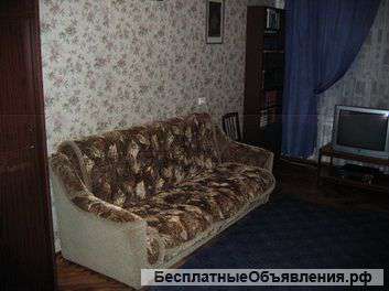 Большая уютная комната 21 м2 посуточно в центре Санкт-Петербурга метро Василеостровская