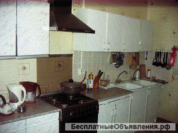 Большая уютная комната 21 м2 посуточно в центре Санкт-Петербурга метро Василеостровская